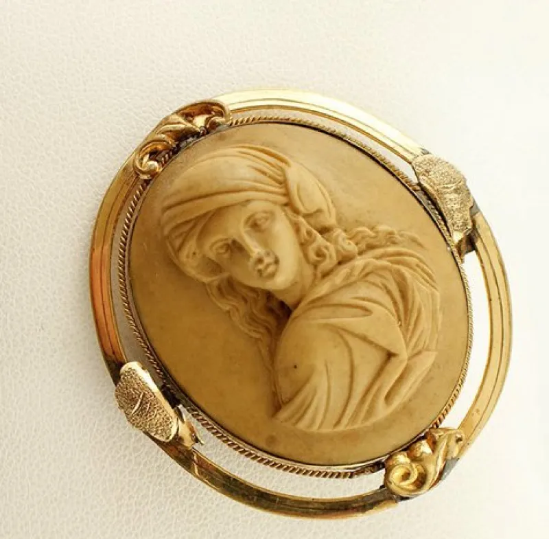 Best Pamono Antique Yellow Gold Cameo Brooch