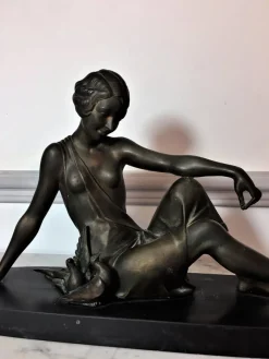 Best Pamono Armand Godard, Art Deco Woman Sitting with Doves, 1930, Marble