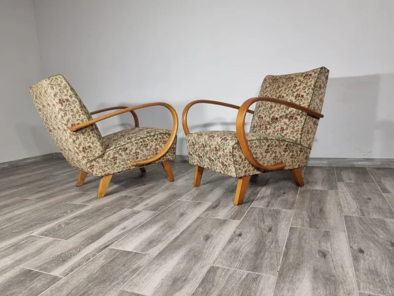 New Pamono Art Deco Armchair by Jindrich Halabala