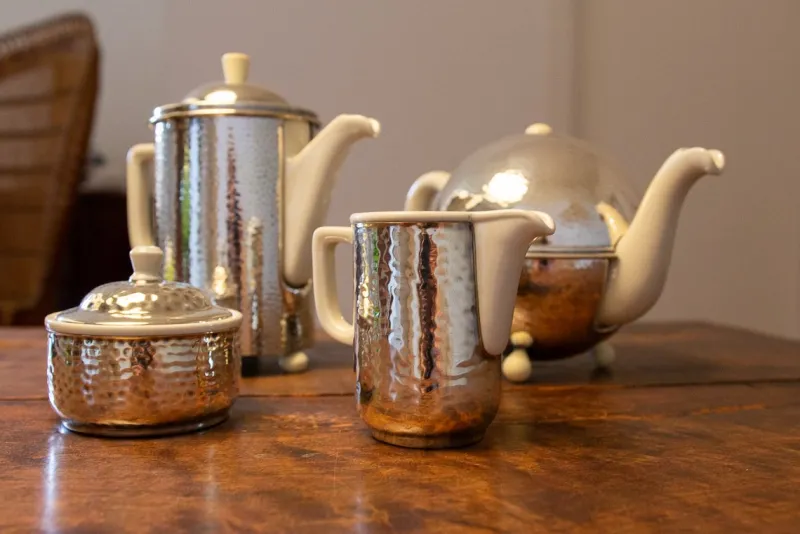 Pamono Art Deco Bauhaus Coffee & Tea Service by Atelier Mayer for Hutschenreuther WMF, 1930s, Set of 4> Coffee & Tea Service