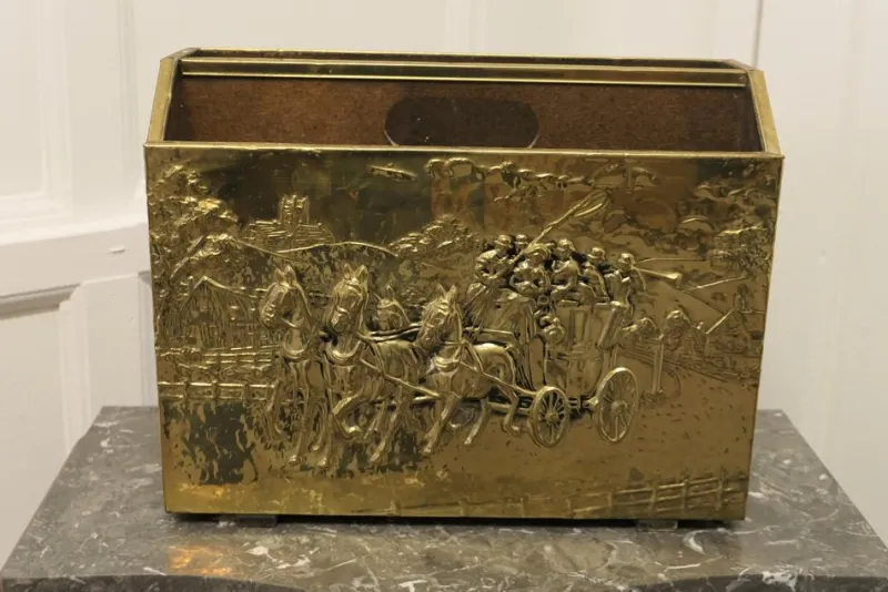 New Pamono Art Deco Beaten Brass Magazine Rack, 1930s