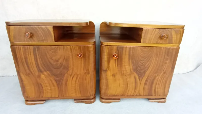 Pamono Art Deco Bedside Tables by Jindrich Halabala for Up Závody, 1940s, Set of 2> Nightstands