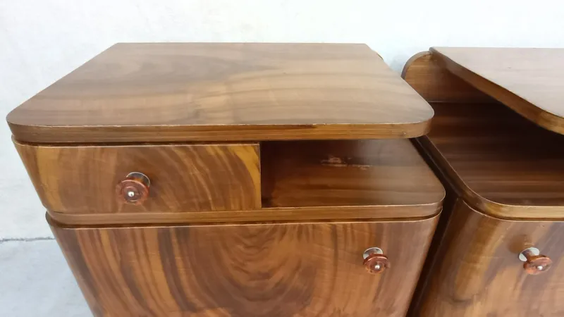 Pamono Art Deco Bedside Tables by Jindrich Halabala for Up Závody, 1940s, Set of 2> Nightstands