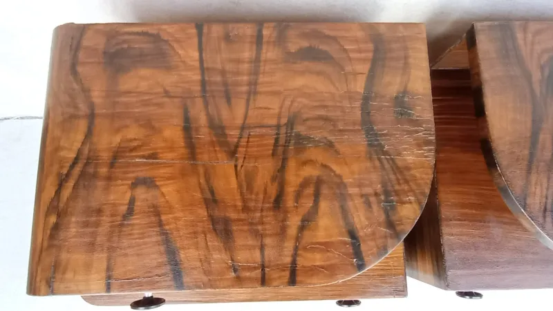 Pamono Art Deco Bedside Tables by Jindrich Halabala, 1940s, Set of 2> Nightstands