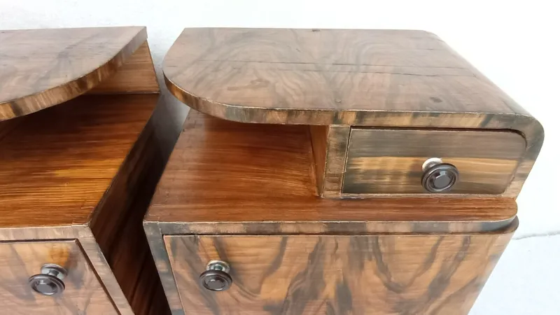 Pamono Art Deco Bedside Tables by Jindrich Halabala, 1940s, Set of 2> Nightstands