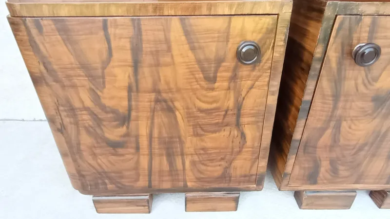 Pamono Art Deco Bedside Tables by Jindrich Halabala, 1940s, Set of 2> Nightstands