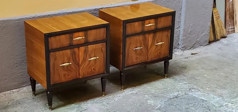 Pamono Art Deco Bedside Tables, 1920s, Set of 2> Nightstands