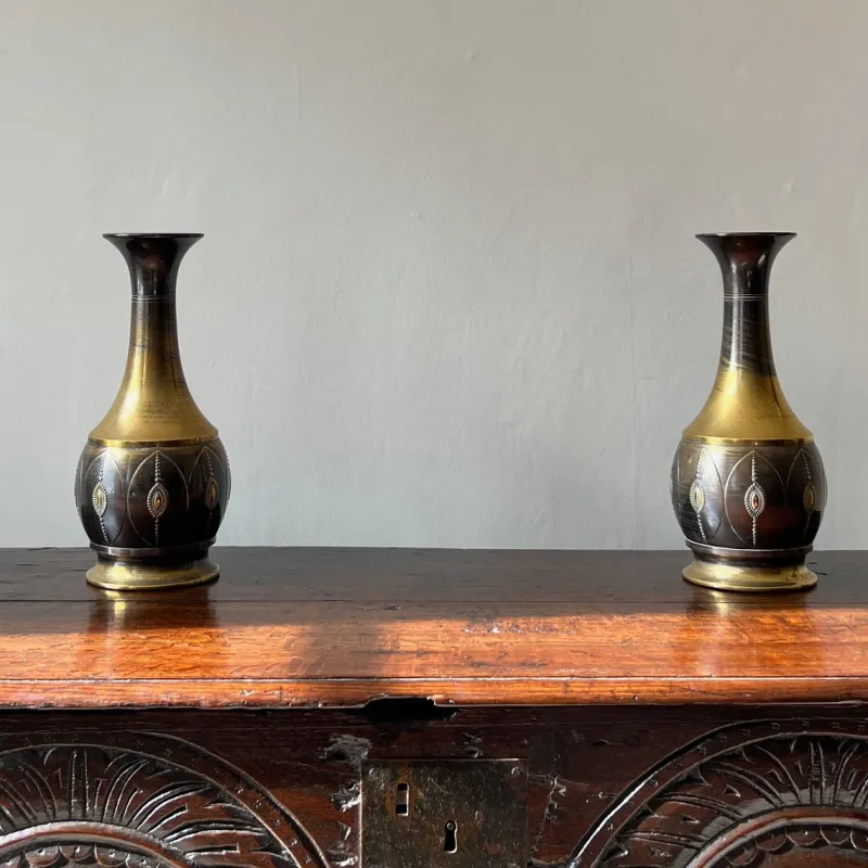 Pamono Art Deco Brass Vases from KMD Daalderop, Tiel, Holland, 1919, Set of 2> Vases