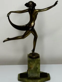 Pamono Art Deco Bronze Sculpture Dancing Graceful Lady on Onyx Plinth by Josef Lorenz, 1925><noscript><img width=