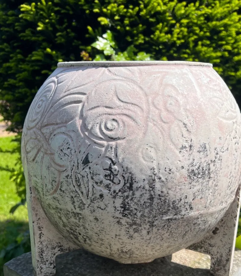 Pamono Art Deco Cast Iron Garden Planter from Deville & Cie, 1920s> Planters And Jardiniere