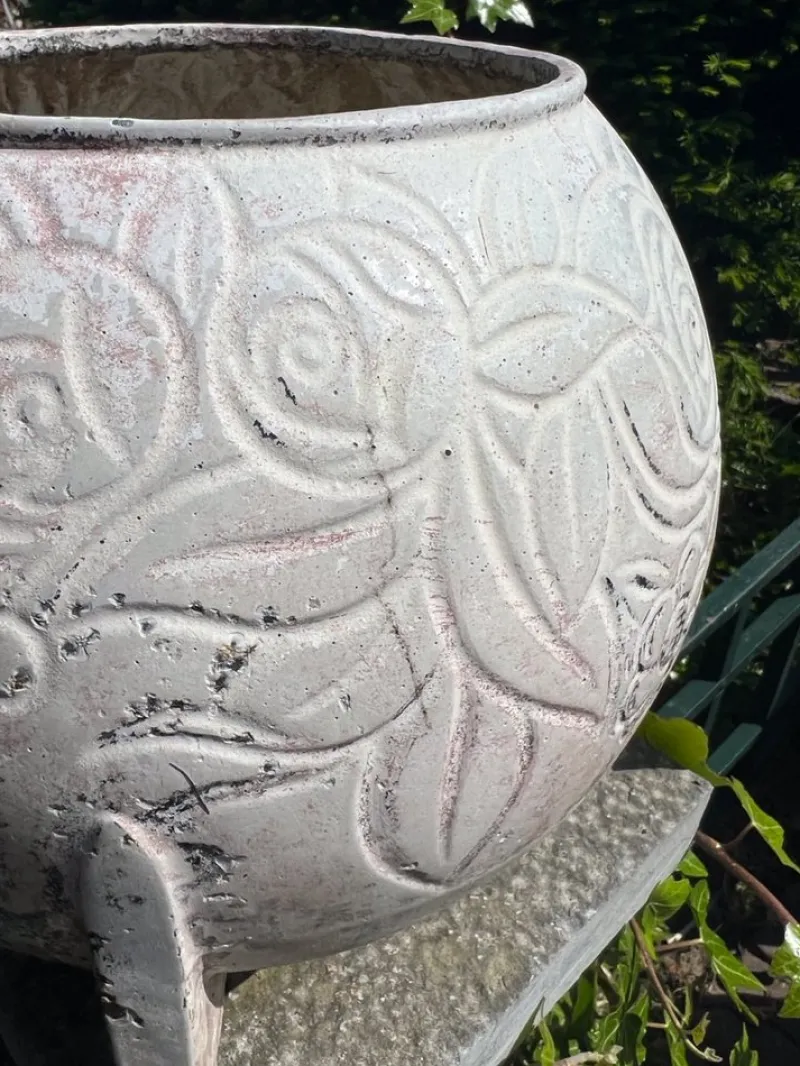 Pamono Art Deco Cast Iron Garden Planter from Deville & Cie, 1920s> Planters And Jardiniere