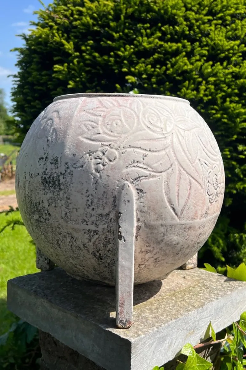 Pamono Art Deco Cast Iron Garden Planter from Deville & Cie, 1920s> Planters And Jardiniere