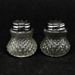 Pamono Art Deco Crystal Set of Salt Holder, United Kingdom, 1950s, Set of 2> Salt & Pepper Shakers