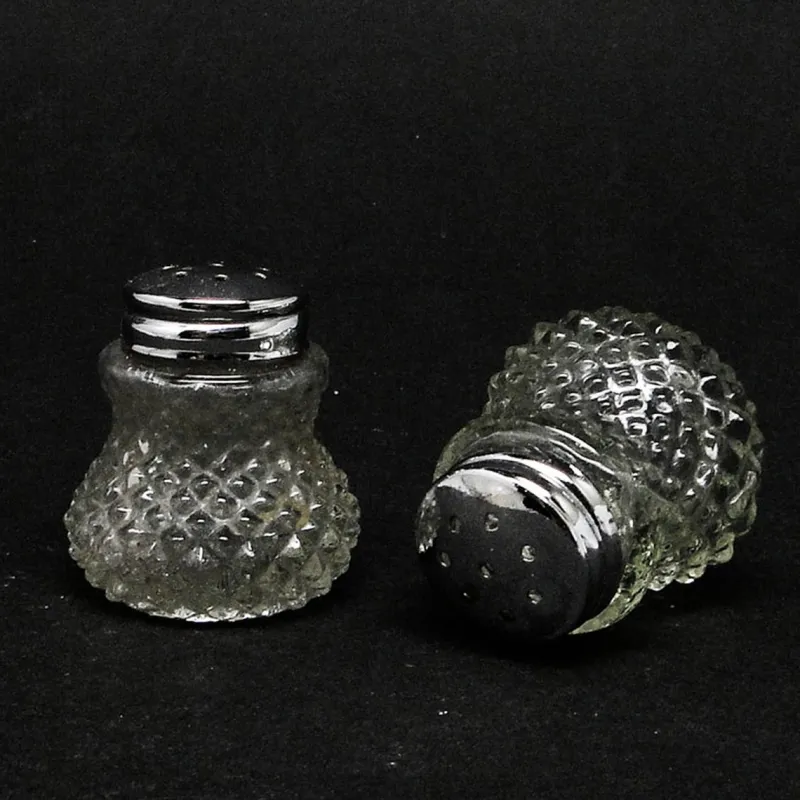 Pamono Art Deco Crystal Set of Salt Holder, United Kingdom, 1950s, Set of 2> Salt & Pepper Shakers