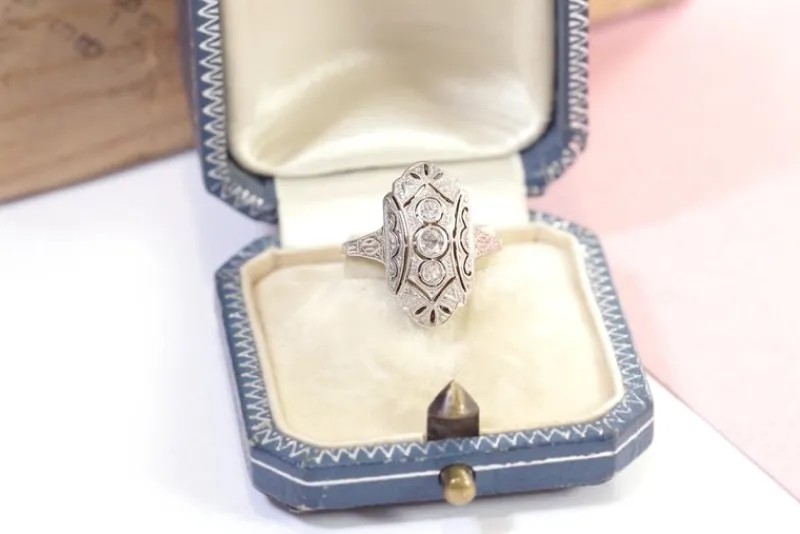 Clearance Pamono Art Deco Diamond Ring