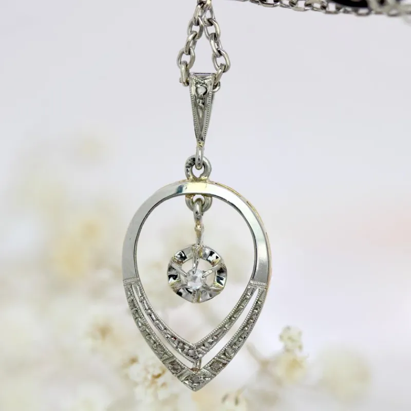 Pamono Art Deco Diamonds 18 Karat White Yellow Gold Pendant, 1920s> Necklaces