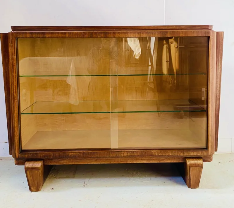 Sale Pamono Art Deco Display Case in Mahogany and Veneer