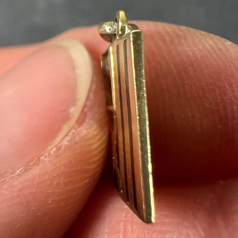 Pamono Art Deco February Wisdom Pisces Flag Charm Pendant in 18 Karat Yellow Gold and Enamel, 1920s> Necklaces