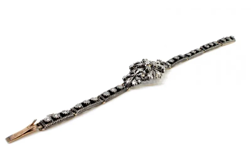 Pamono Art Deco Gold and Silver Bracelet with Central Brilliant-Cut Diamond and Diamond Chips> Bracelets