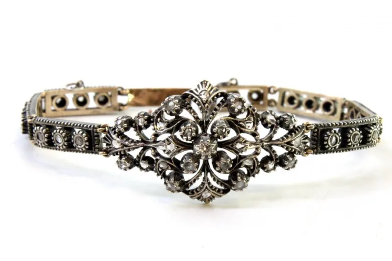 Pamono Art Deco Gold and Silver Bracelet with Central Brilliant-Cut Diamond and Diamond Chips> Bracelets