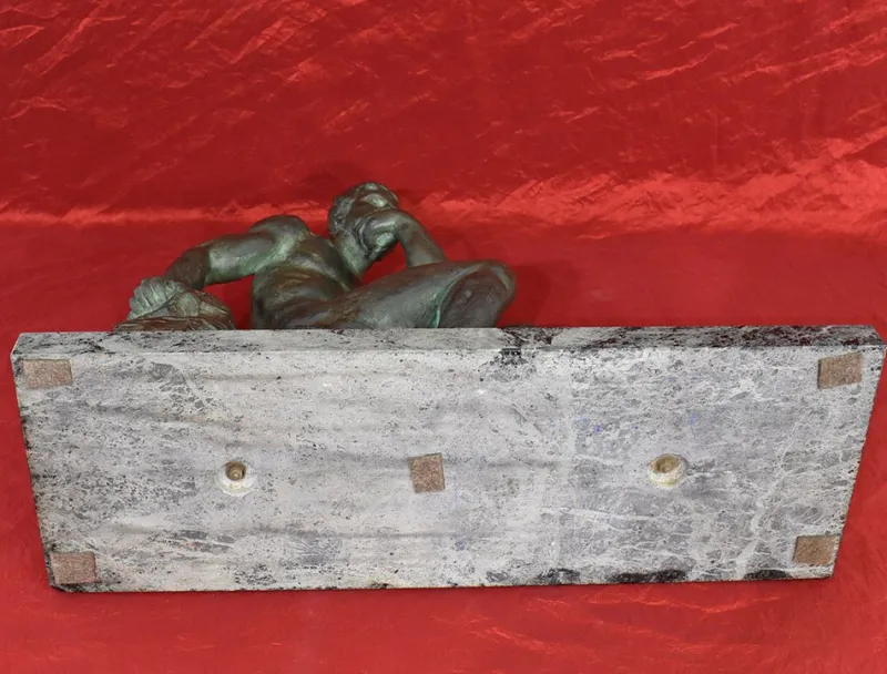 Pamono Art Deco Male Figure of Seated Man, 20th Century, Bronze> Art Deco