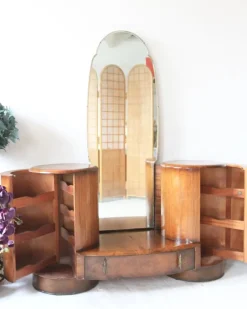Pamono Art Deco Mirrored Bedroom Vanity Dressing Table by Shrager Brothers Masterpiece Furniture, London><noscript><img width=