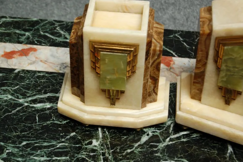 Pamono Art Deco Pendulum in Onyx and Gilded Bronze, 1930s, Set of 3> Clocks