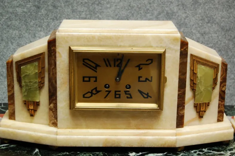 Pamono Art Deco Pendulum in Onyx and Gilded Bronze, 1930s, Set of 3> Clocks