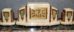 Pamono Art Deco Pendulum in Onyx and Gilded Bronze, 1930s, Set of 3><noscript><img width=