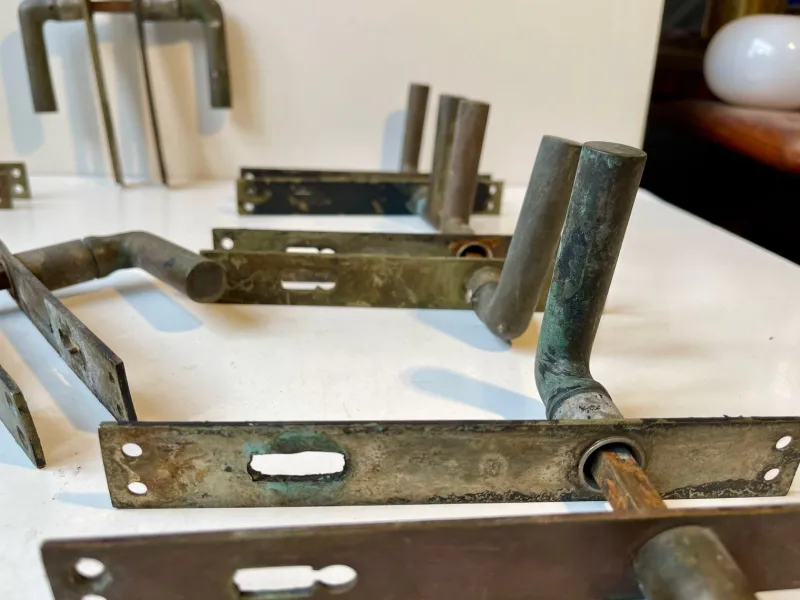 Pamono Art Deco Scandinavian Door Handles in Brass, 1930s, Set of 8> Architectural Elements