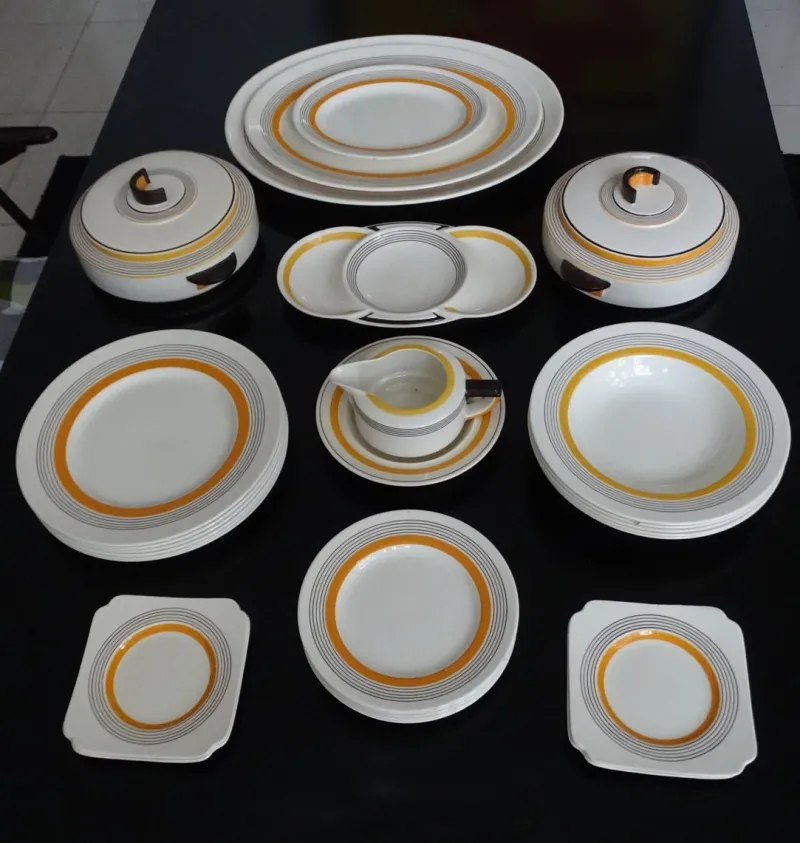 Pamono Art Deco Service from Royal Doulton, 1930s, Set of 27> Dinner Plates & Bowls