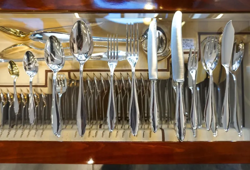 Pamono Art Deco Silver Cutlery Set for 12 in Showcase attributed to Bruckmann &Sons Germany, 1920s, Set of 140> Cutlery & Serving Utensils
