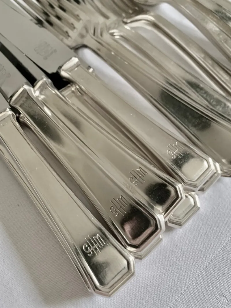 Pamono Art Deco Silver-Plated Cutlery Set with GHM Monogram from Wiskemann, Belgium, 1935, Set of 40> Cutlery & Serving Utensils