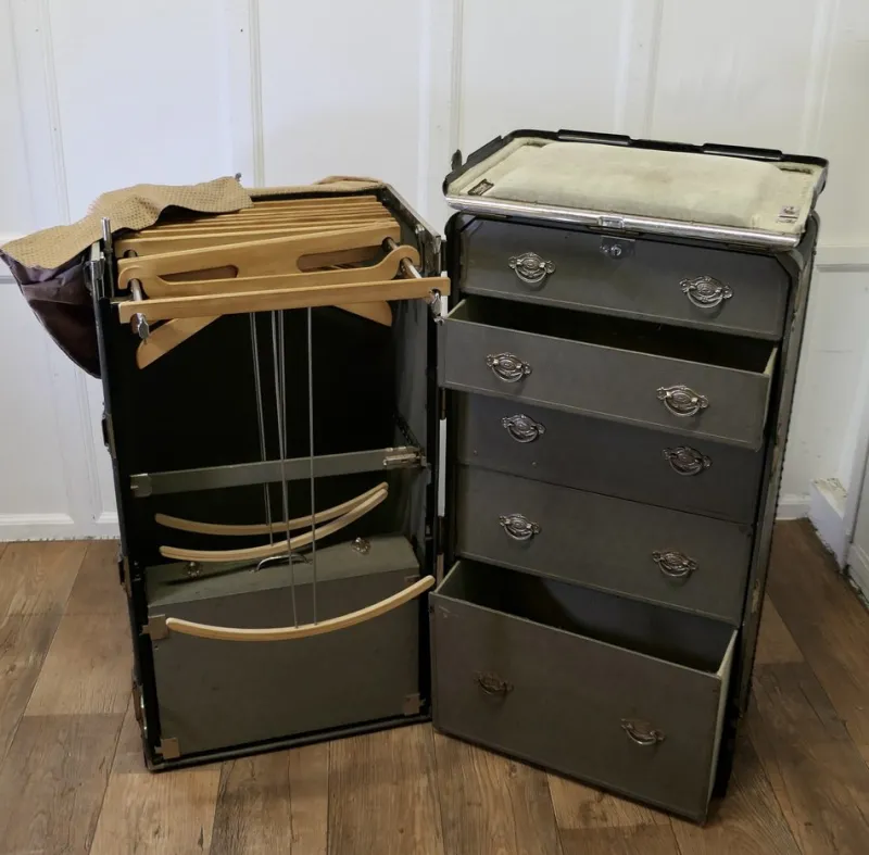 Pamono Art Deco Steamer Trunk by Hartman Luggage Co., 1890s> Trunks Crates & Baskets