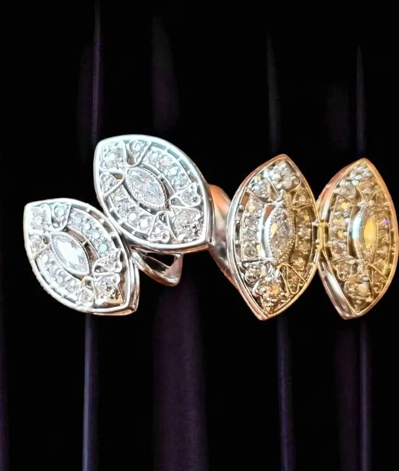 Pamono Art Deco Style Double Navette in 18 Karat White Gold and Diamond Cufflinks, 1960s, Set of 2> Cufflinks
