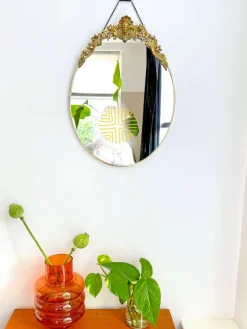 Pamono Art Deco Style Oval Mirror with Brass Floral Details, 1960s> Mirrors
