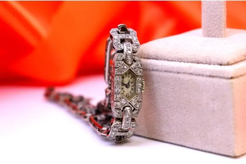 Online Pamono Art Deco Style Platinum Watch with Brilliant-Cut Diamonds