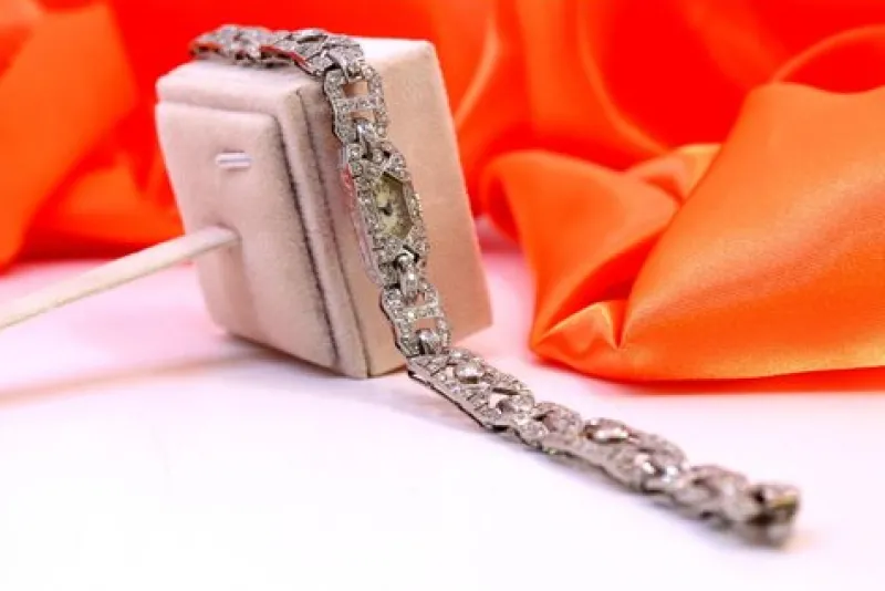 Online Pamono Art Deco Style Platinum Watch with Brilliant-Cut Diamonds