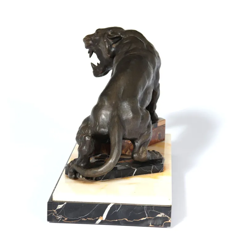 Pamono Art Deco Tiger, 1930, Patinated Bronze on Marble and Onyx> Art Deco
