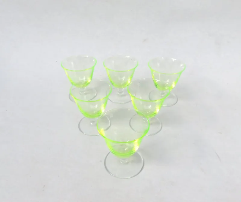 Pamono Art Deco Uranium Glass Liqueur Glasses, 1920s, Set of 6> Glassware