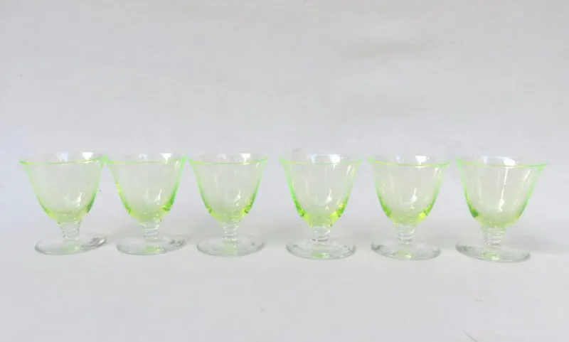 Pamono Art Deco Uranium Glass Liqueur Glasses, 1920s, Set of 6> Glassware