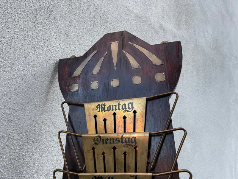 Pamono Art Deco Wall Mounted Magazine Rack, Germany, 1920s> Magazine Racks