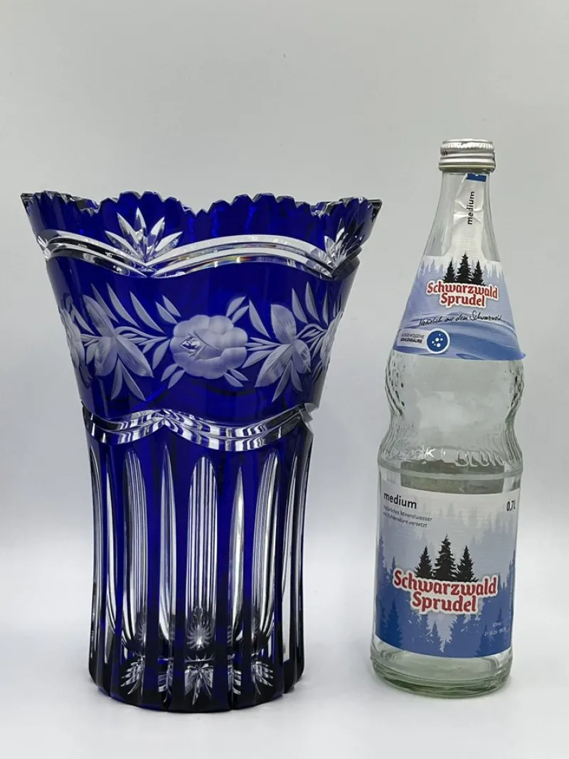 Online Pamono Art Nouveau Crystal Vase in Cobalt Blue with Floral Engraving from Lausitz