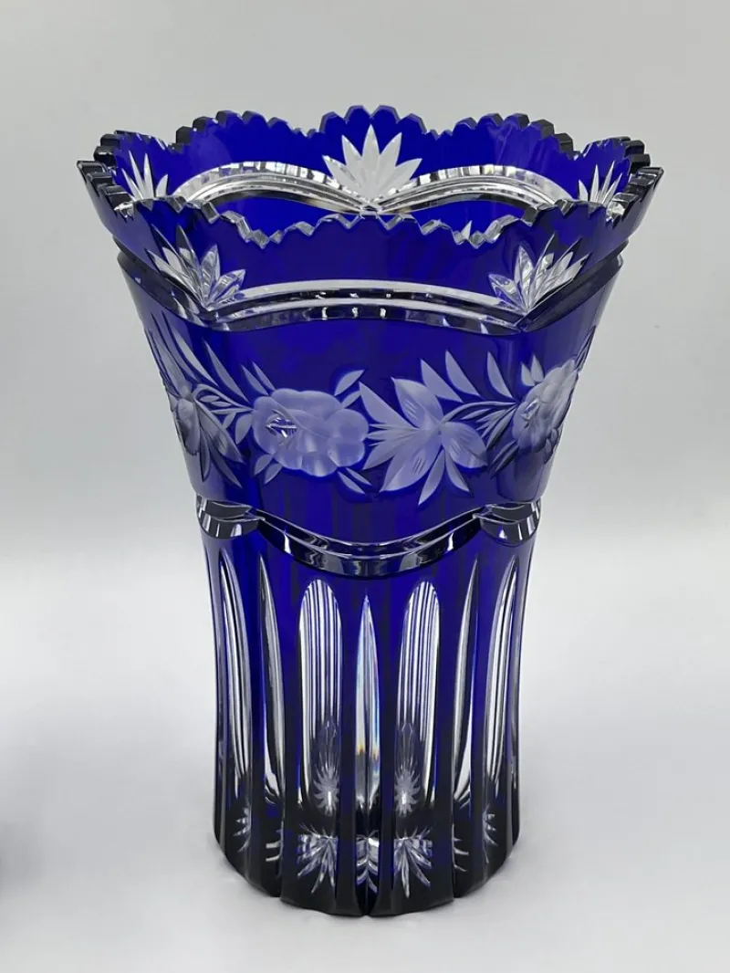 Online Pamono Art Nouveau Crystal Vase in Cobalt Blue with Floral Engraving from Lausitz