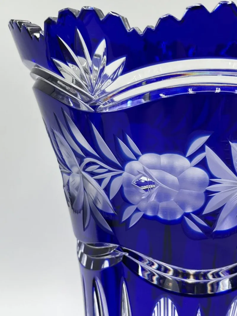 Online Pamono Art Nouveau Crystal Vase in Cobalt Blue with Floral Engraving from Lausitz