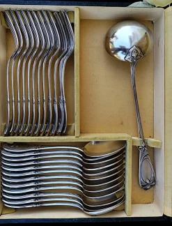 Pamono Art Nouveau Cutlery Set from J.H. Goldsmiths, 1890s, Set of 25> Cutlery & Serving Utensils