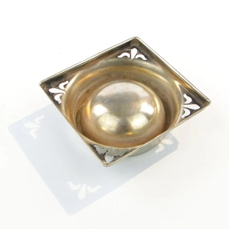 Pamono Art Nouveau English Salt Holder, 1890s> Salt & Pepper Shakers