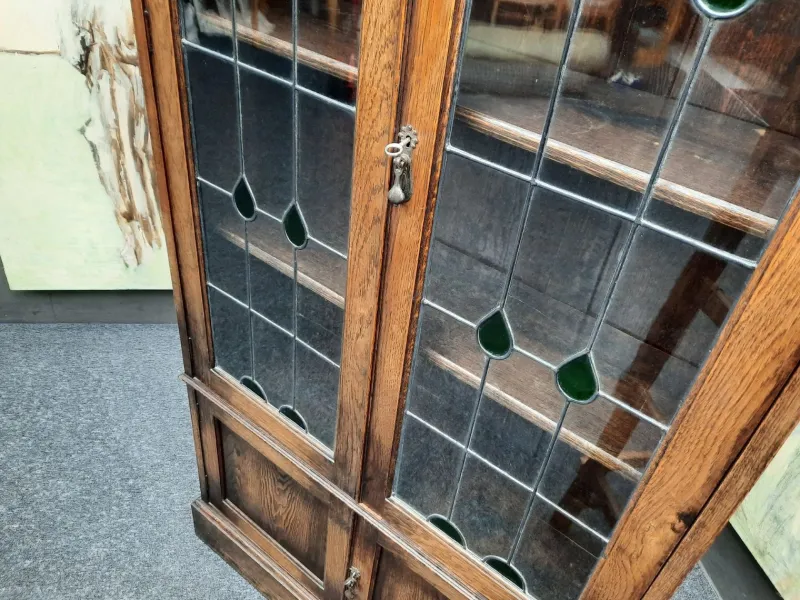 Pamono Art Nouveau Oak and Tiffany Glass Display Cabinet, 1910s