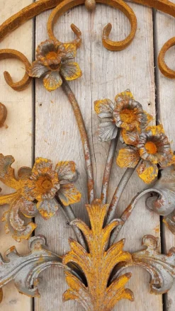Pamono Art Nouveau Oval Wrought Iron Decoration Ornament Element with Flowers><noscript><img width=