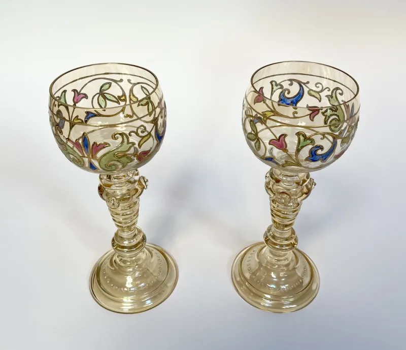 Pamono Art Nouveau Roman Style Wine Glasses with Hand-Painted Crystal Glass from Glashütte Theresienthal, Germany, 1920s, Set of 2> Glassware